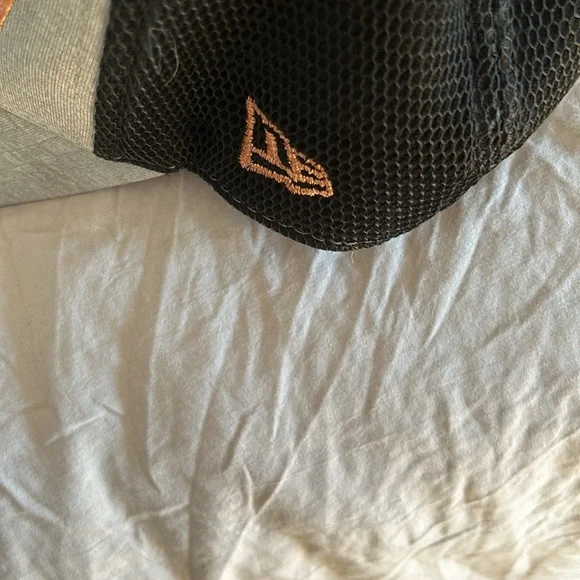 NY YANKEES HAT - Picture 2 of 5